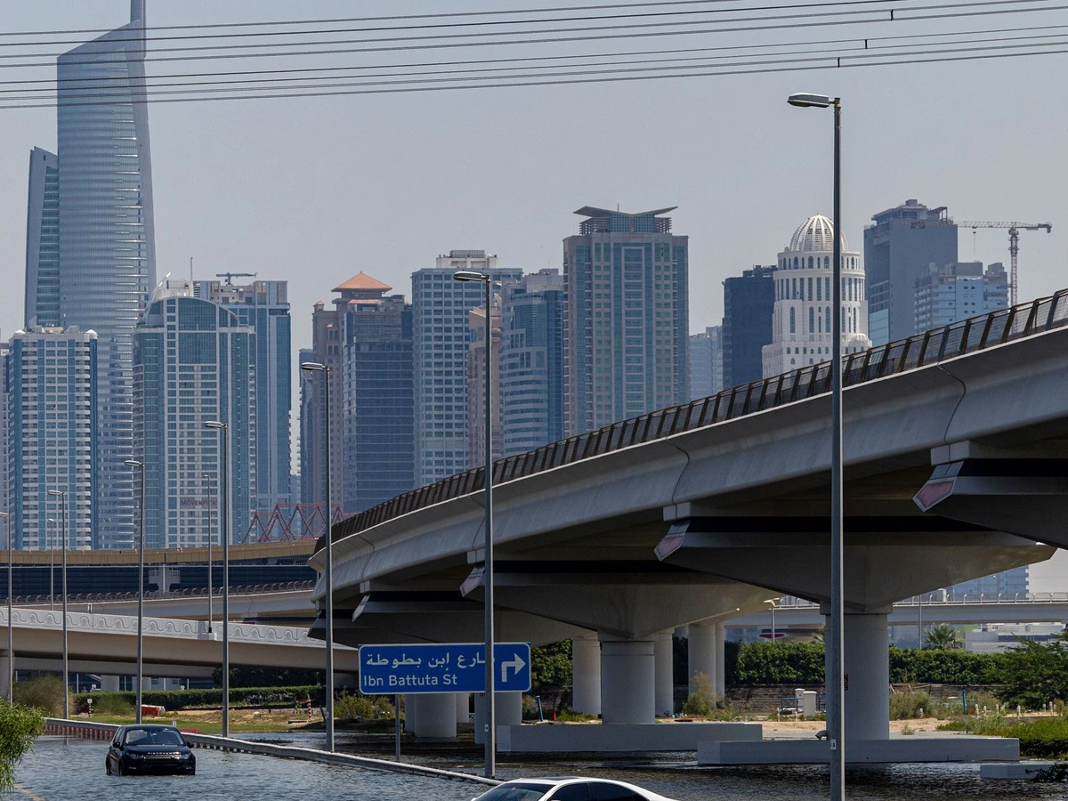 Starkregen in Dubai: Fake-News-Welle nach der Regenbombe | FAZ