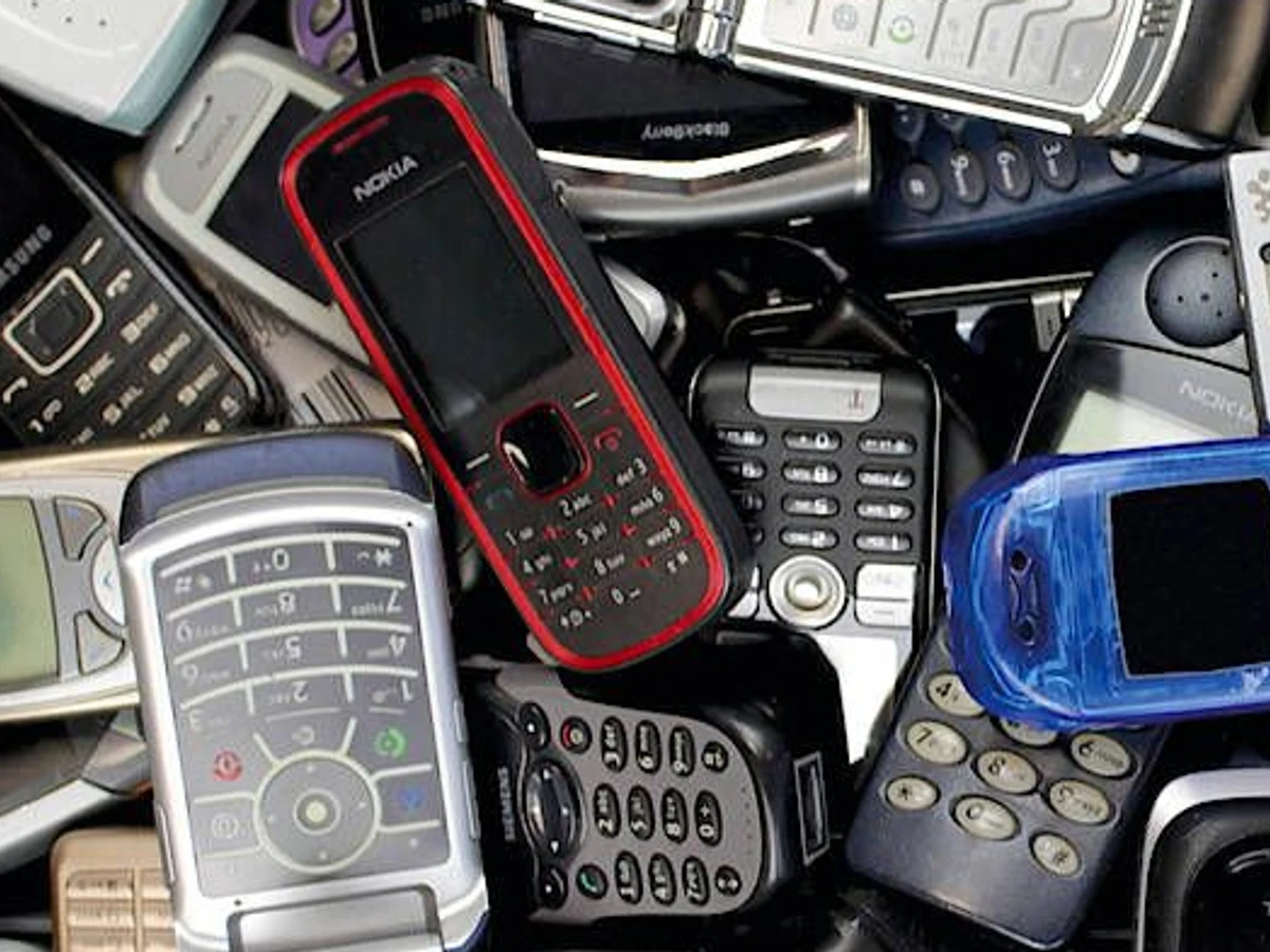 DBU: Fast 9 von 10 Deutschen wollen Pfand auf alte Handys | FAZ