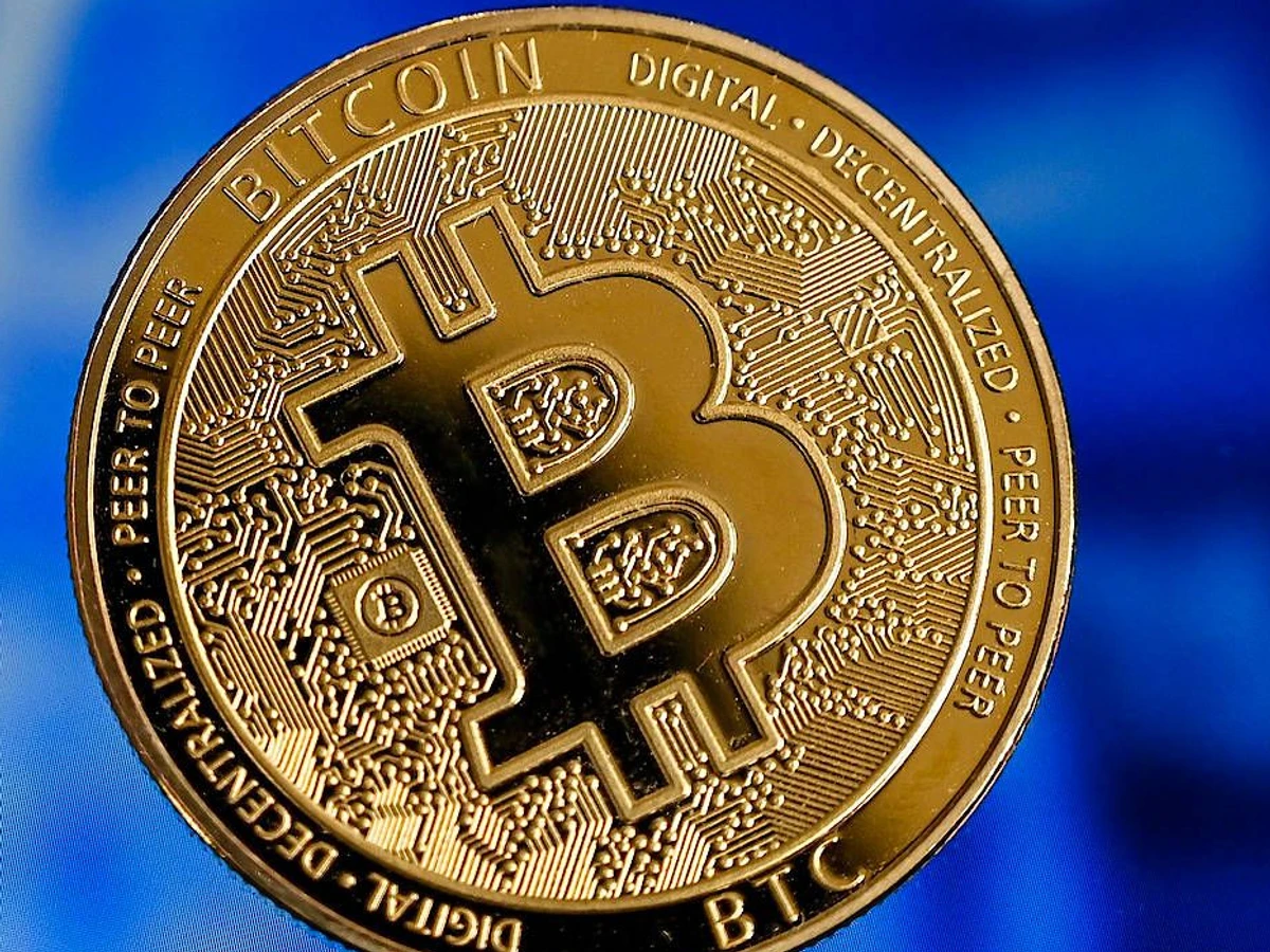 Bitcoin fällt bis auf 45.000 Dollar: Was dahinterstecken könnte | FAZ