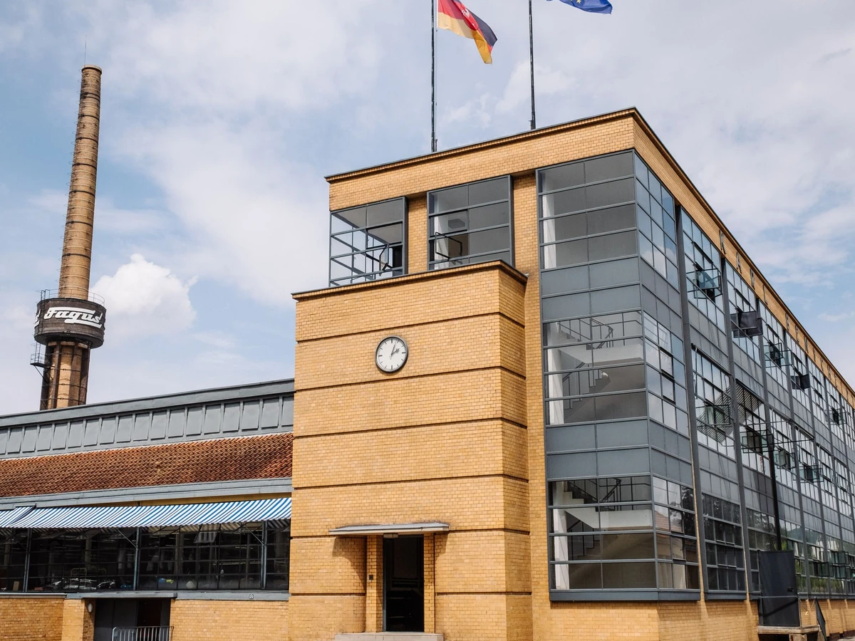 Von Walter Gropius entworfen: Weltkulturerbe Fagus-Werk | FAZ