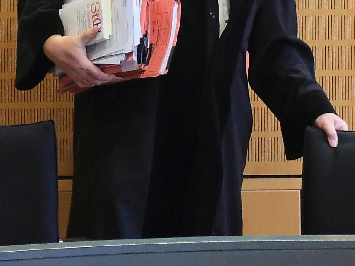 Lange Haftstrafe fr schwere sexuelle Ntigung | FAZ