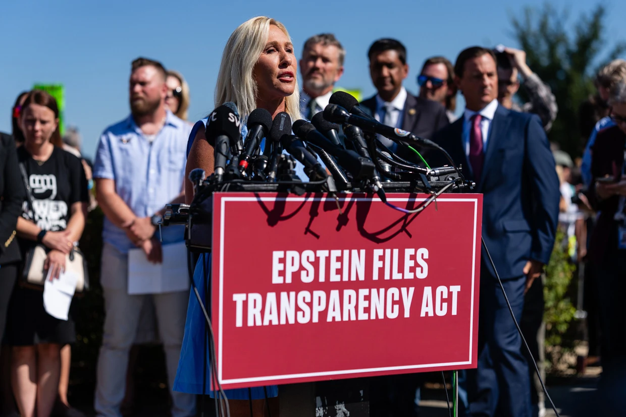 Die republikanische Abgeordnete Marjorie Taylor Greene auf einer Pressekonferenz zum „Epstein Files Transparency Act“ in Washington im September