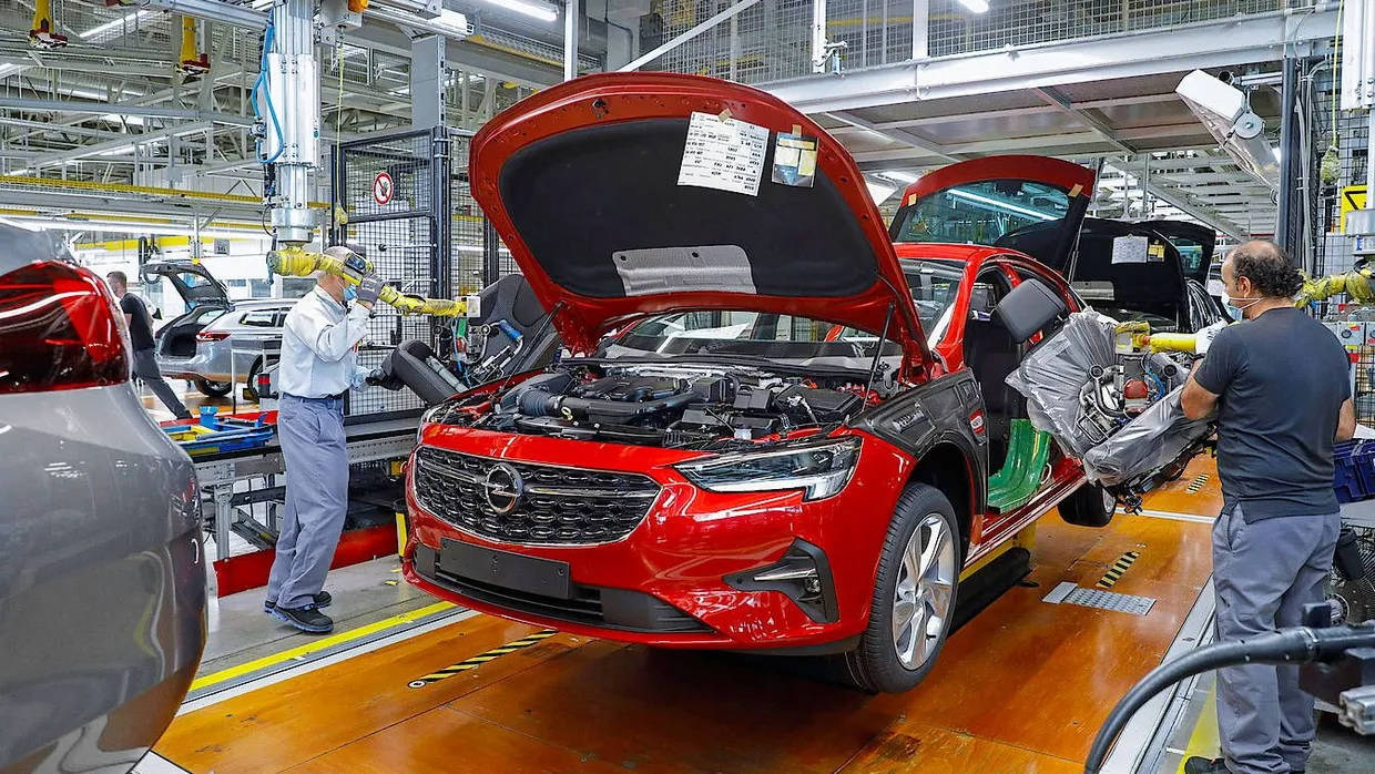 Aufbau: Neben dem Insignia fertigt Opel in Rüsselsheim bald auch die Modelle Astra und DS4