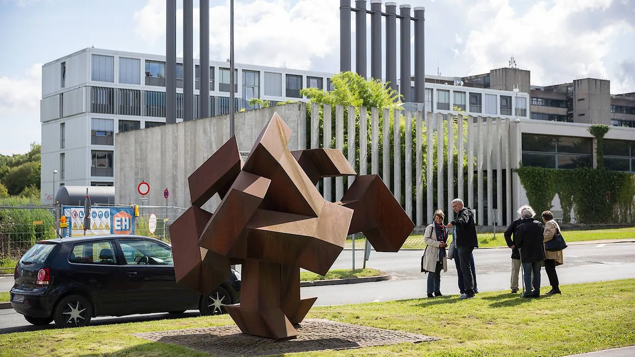 Auf dem Campus Lichtwiese der TU Darmstadt