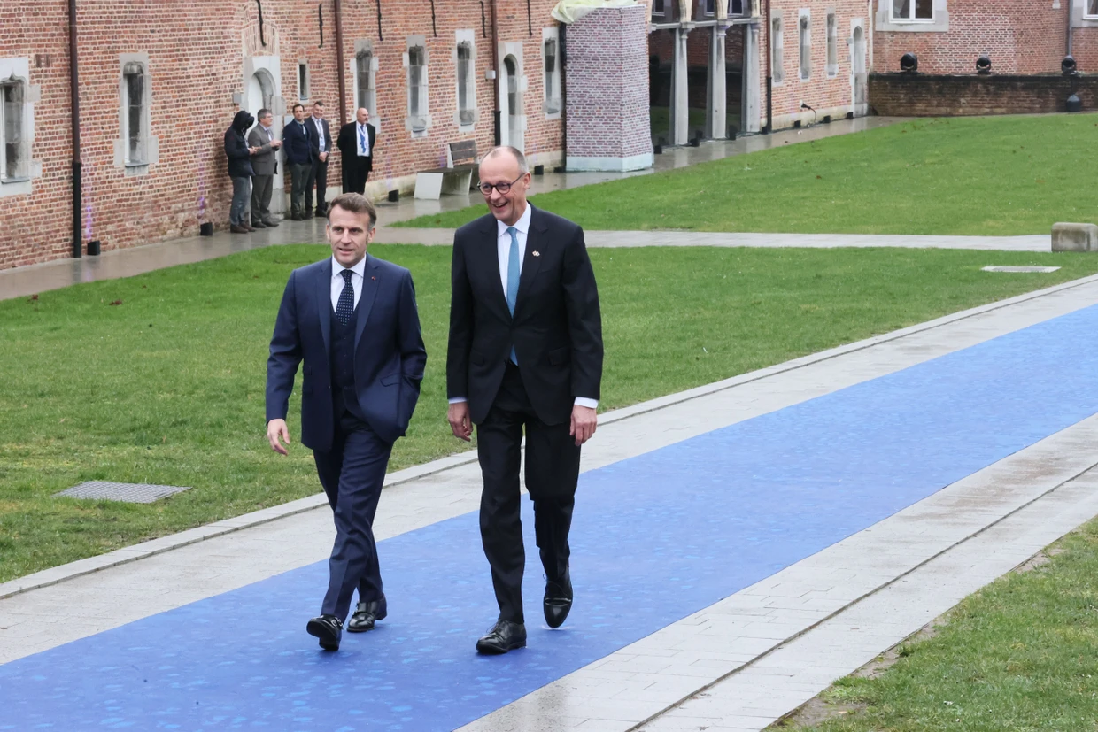 Emmanuel Macron und Friedrich Merz im Februar in Belgien.