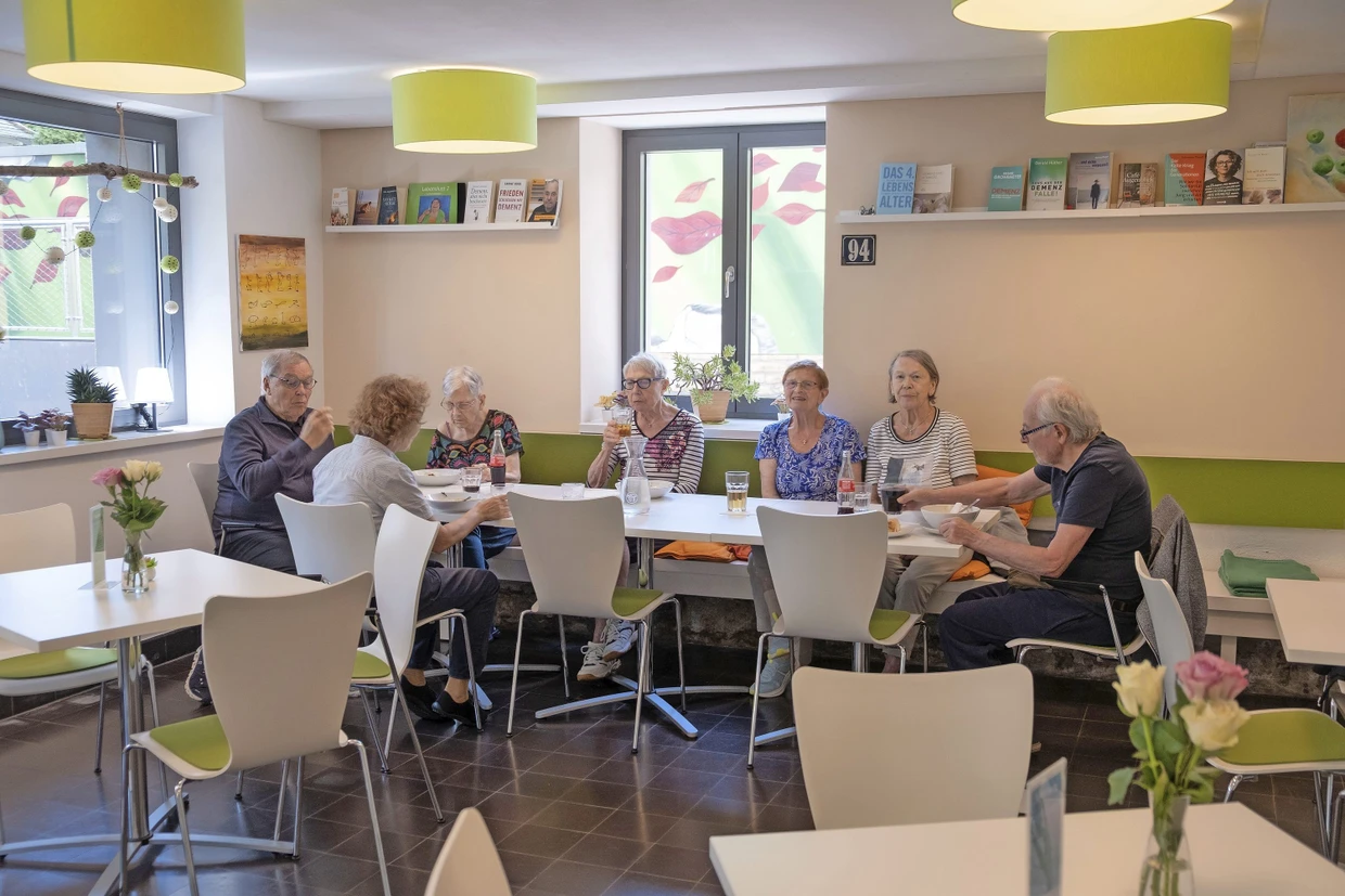 Ein kleines Café im StattHaus dient Betroffenen und Angehörigen als Treffpunkt.