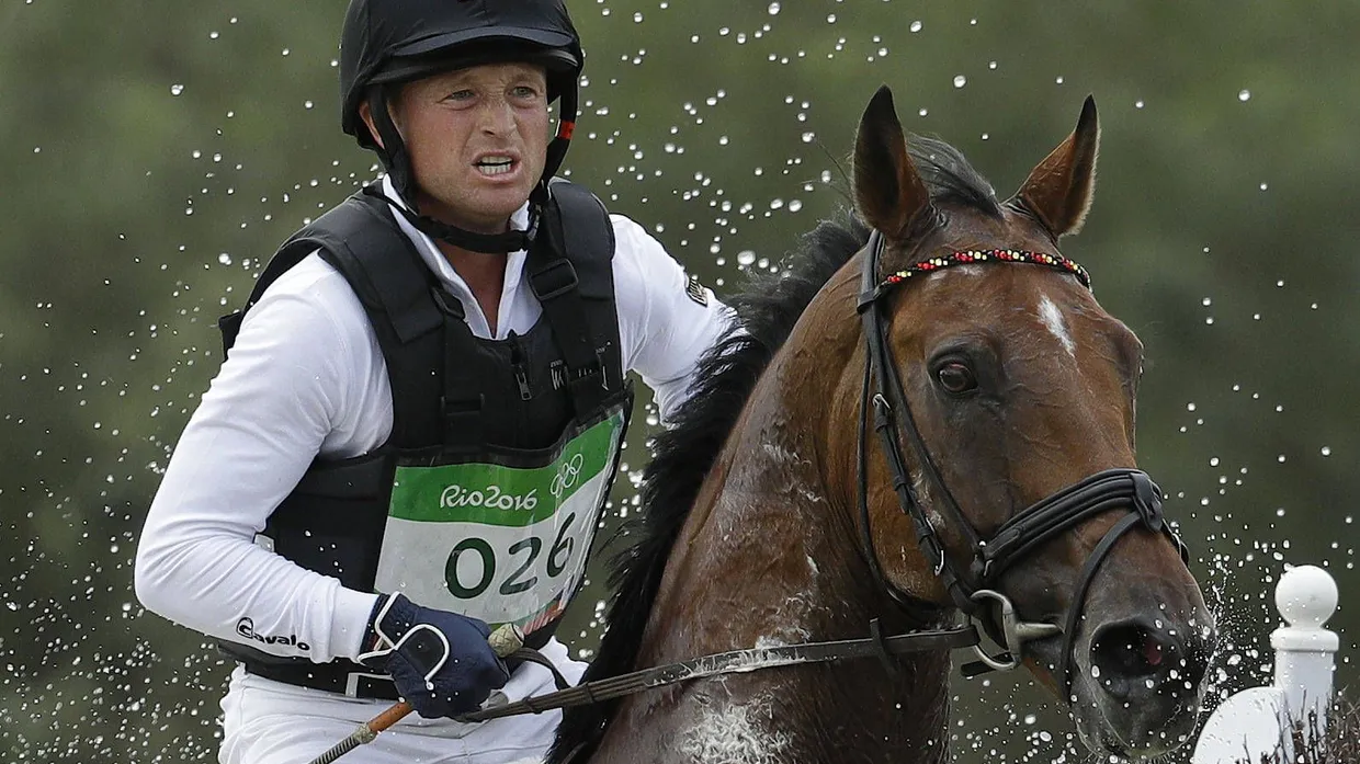 Selbst ein Olympiasiegpferd wie Sam erwischt mal einen nervösen Tag