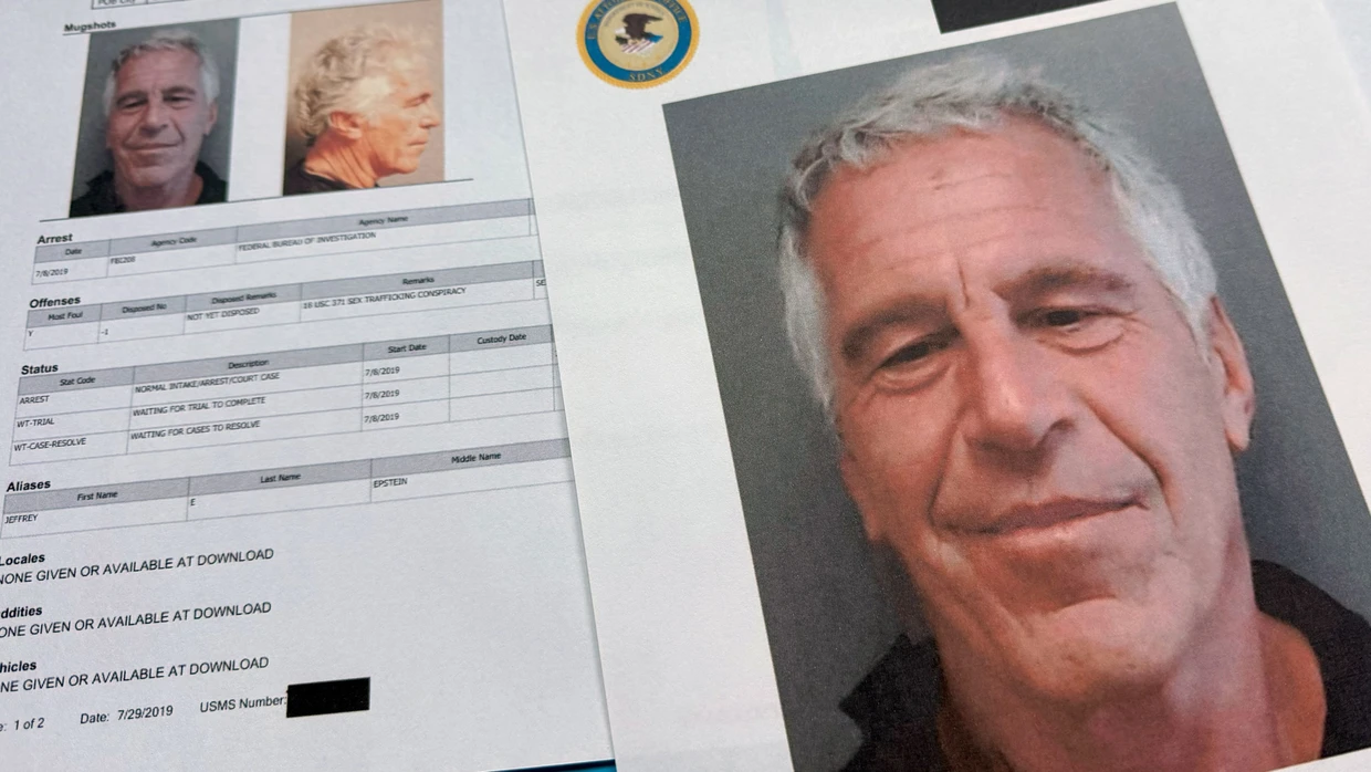 Der Sexualstraftäter Jeffrey Epstein. (AP Photo/Jon Elswick, File)