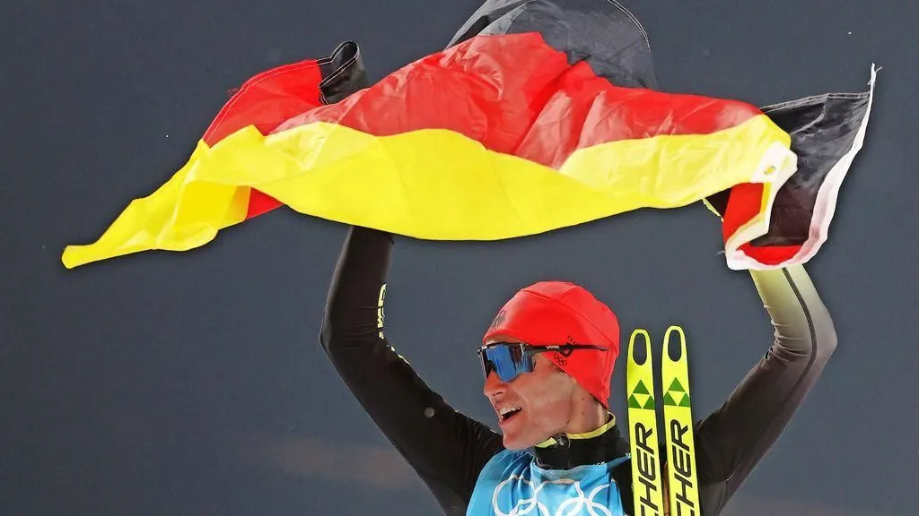 Turbo gezündet: Vinzenz Geiger am Ziel