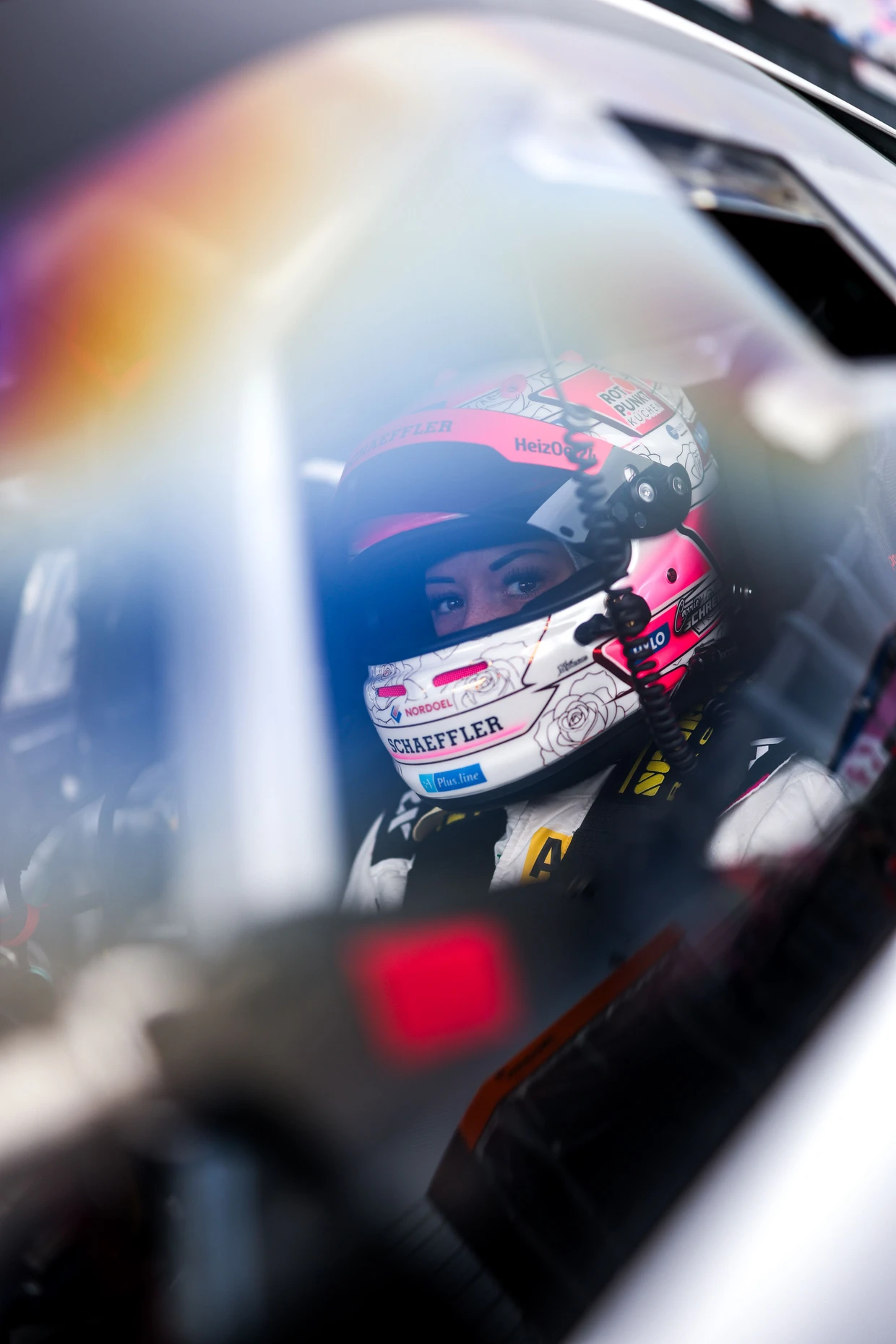 Rennfahrerin Carrie Schreiner bei den ADAC GT Masters in Zandvoort 2025