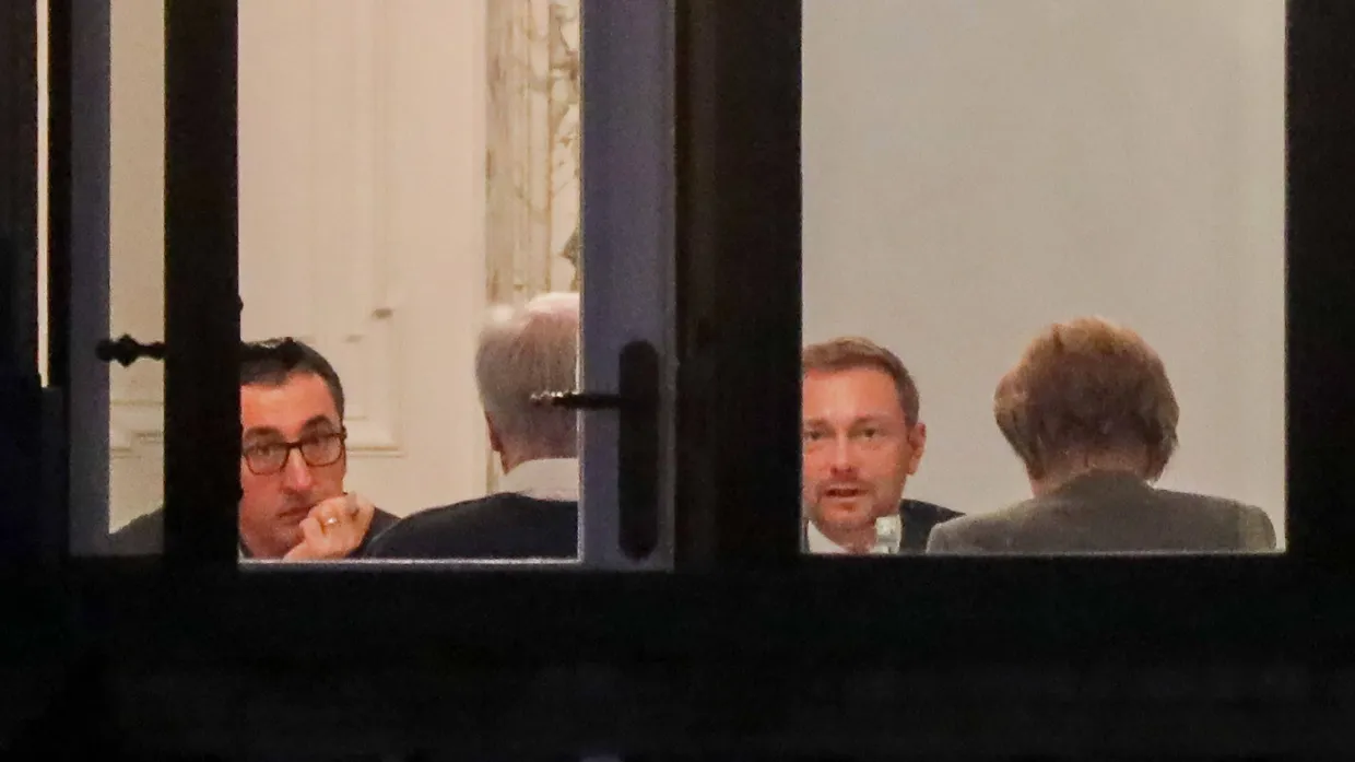 Sondierungsgespräche in der Nacht zu Freitag: Die Parteispitzen von Grünen (Özdemir), FDP (Lindner), CSU (Seehofer) und CDU (Bundeskanzlerin Merkel) sollen es richten.