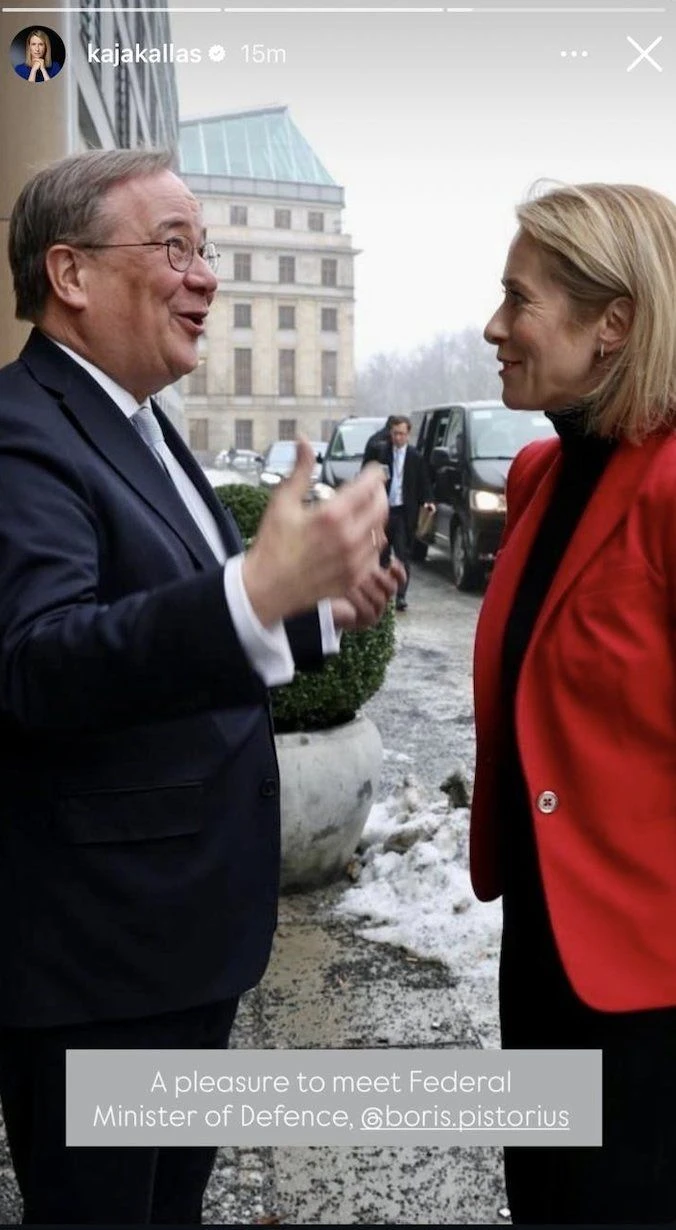 Kein echter Verteidigungsminister: Auf dem Bild ist Laschet zu sehen, nicht Pistorius.