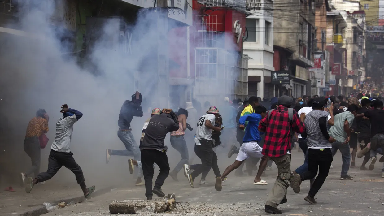 Mit voller Härte: Sicherheitskräfte schlagen in Antananariwo die Proteste gegen die Wahl nieder