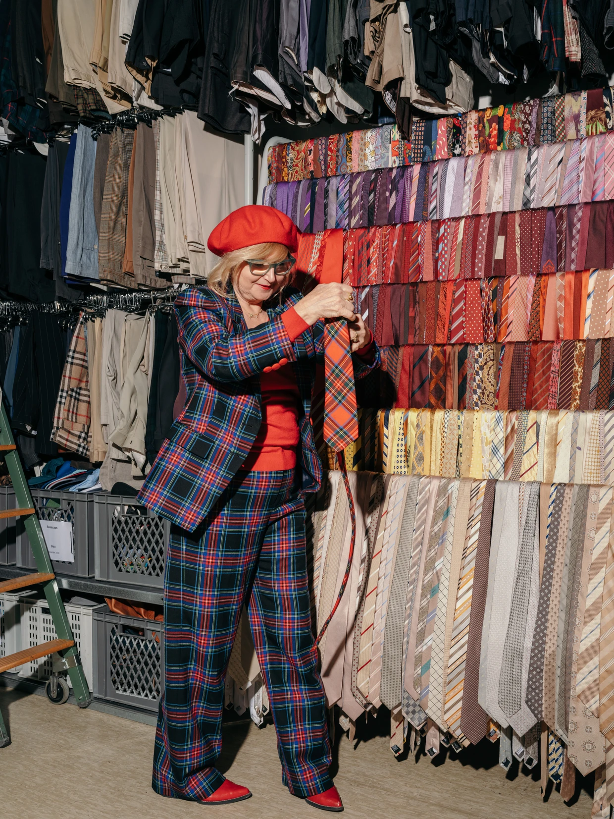 Mona May im Fundus der Theaterkunst in Berlin