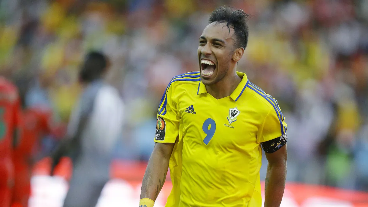 Gabuns Emerick Aubameyang jubelt bei den Afrikameisterschaften im Spiel gegen Guinea Bissau über sein Tor.