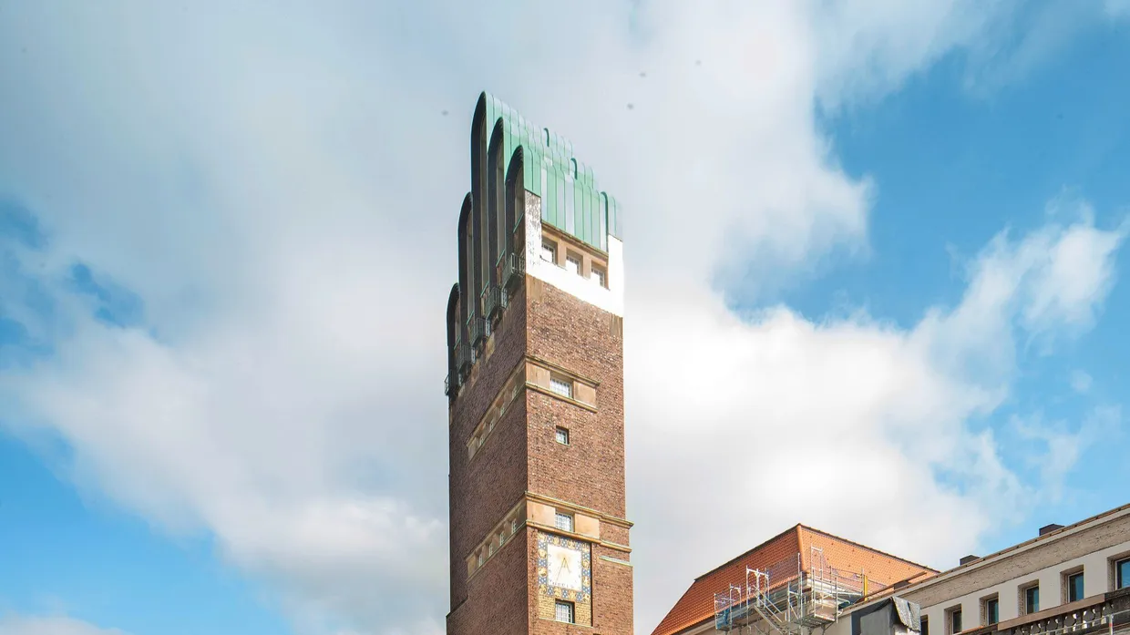 Ein Neubau soll Hochzeitsturm und Ausstellungsgebäude verbinden.