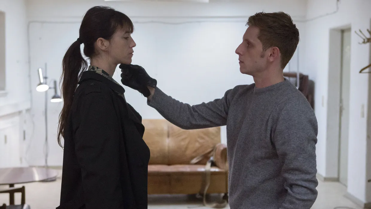 Der Meister der Züchtigung (Jamie Bell) und seine Dienerin (Charlotte Gainsbourg): In „Nymph(o)maniac 2“ führt kein Weg mehr zur Lust