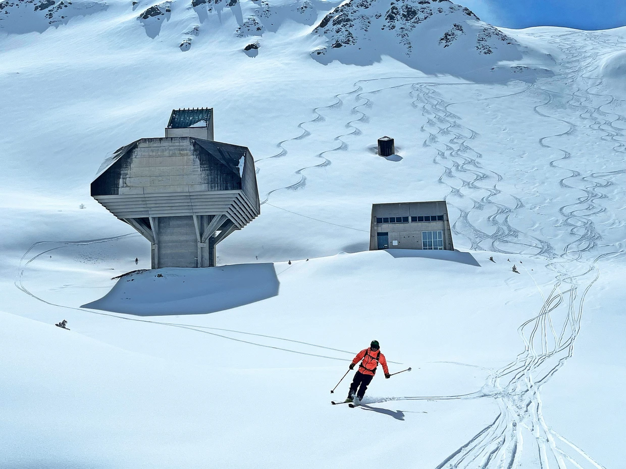 An Tagen wie diesen wünscht der Skifahrer sich Unendlichkeit:  perfekte Bedingungen über dem Arlbergtunnel.