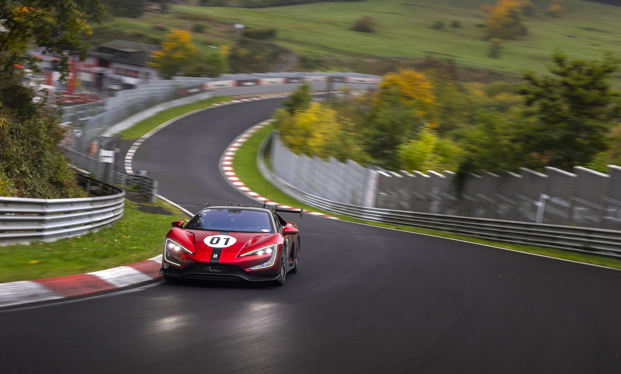 Chinesischer Supersportwagen Yangwang U9 auf dem Nürburgring