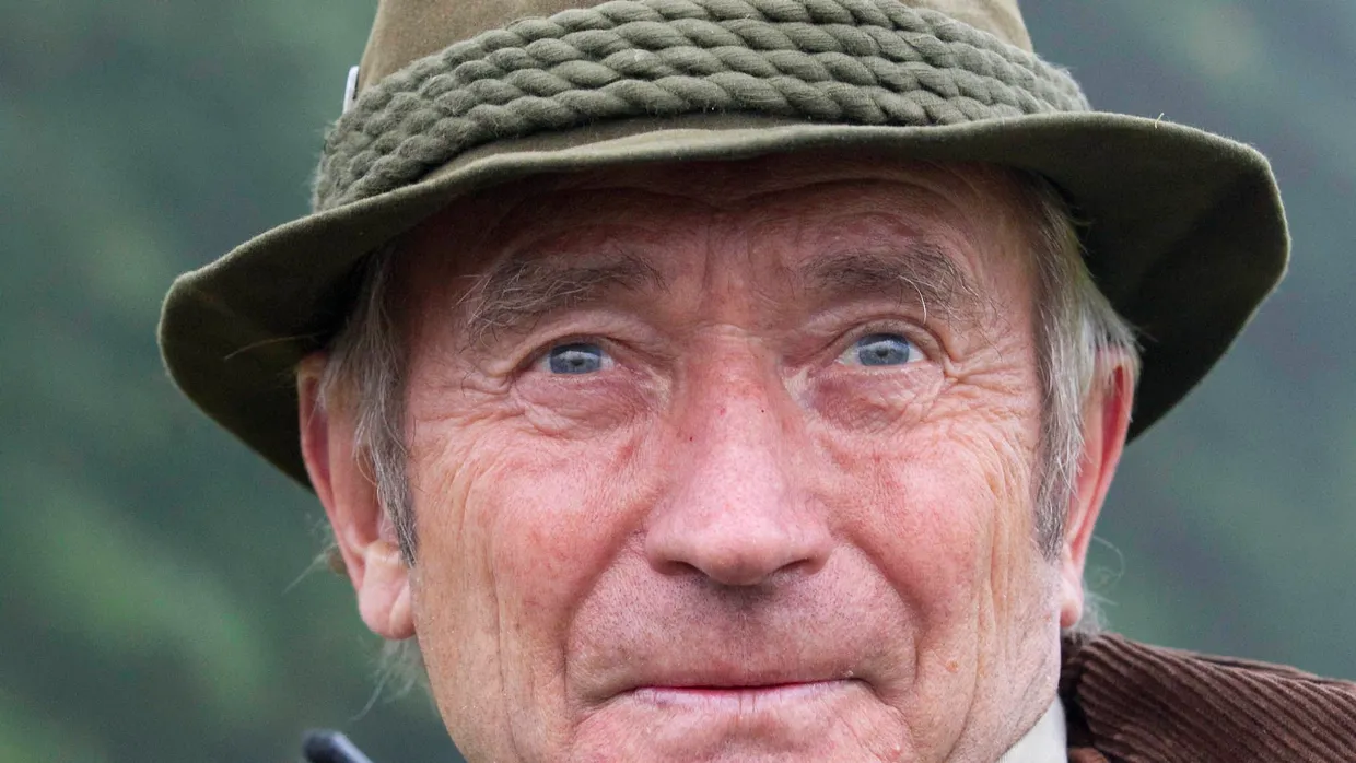 Tierarzt Henning Wiesner war erstaunt, dass sich Yvonne trotz zweifacher Betäubung immer noch wehrte