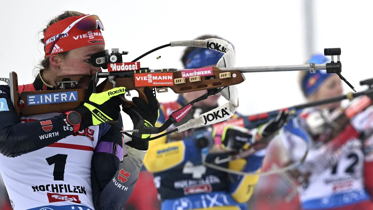 Stelldichein am Schießstand: Denise Herrmann-Wick in Hochfilzen