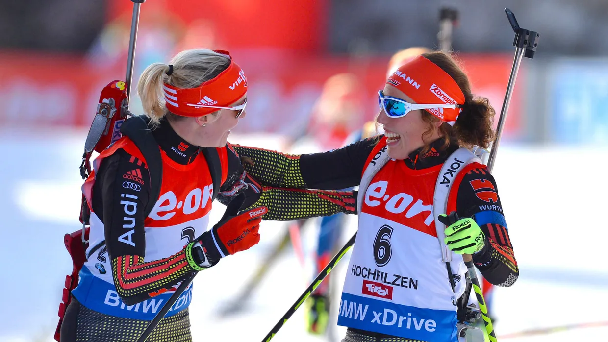 Allen Grund zum Jubeln: Maren Hammerschmidt und Laura Dahlmeier