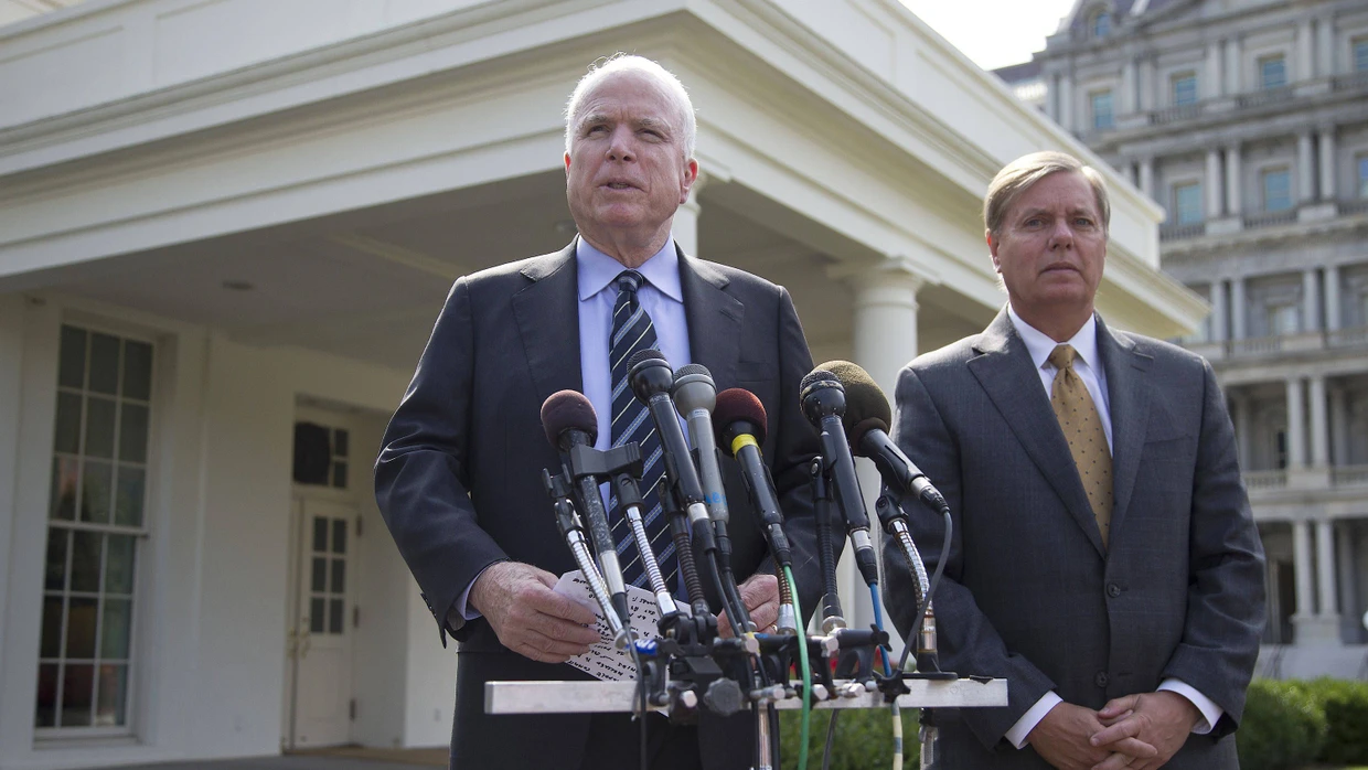 Sie bieten Trump Paroli: Die republikanischen Senatoren John McCain und Lindsey Graham.
