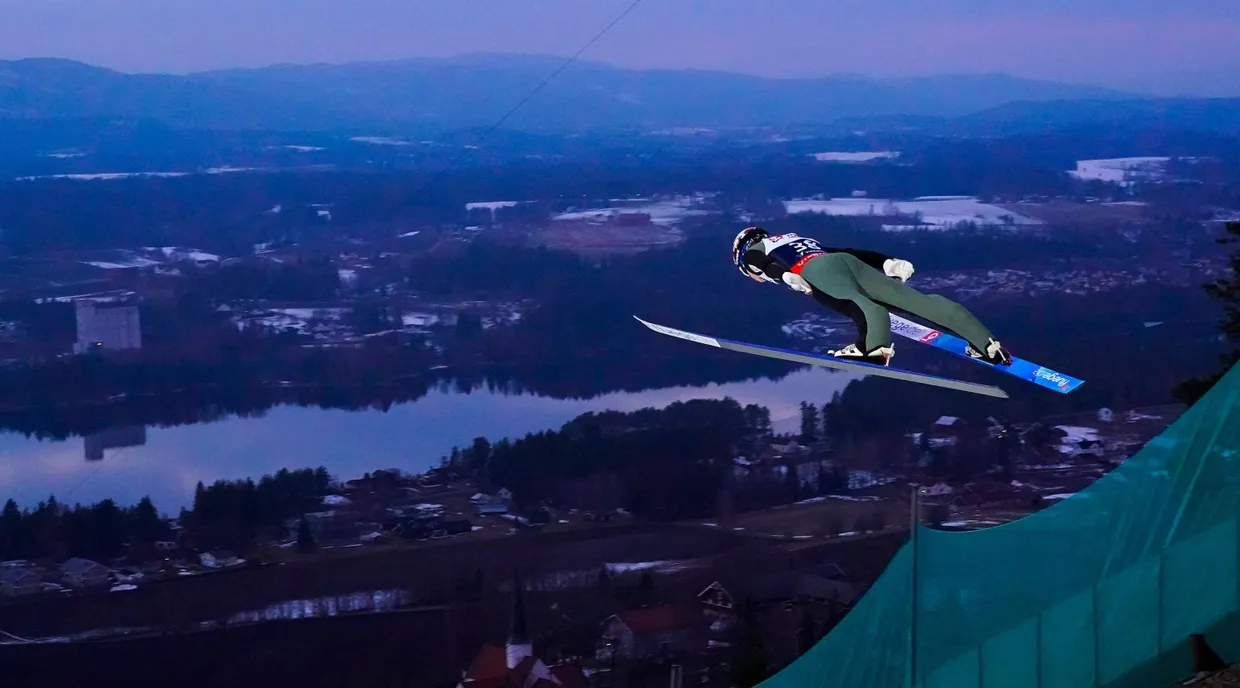 Die Schönheit des Fliegens: Marius Lindvik in Vikersund