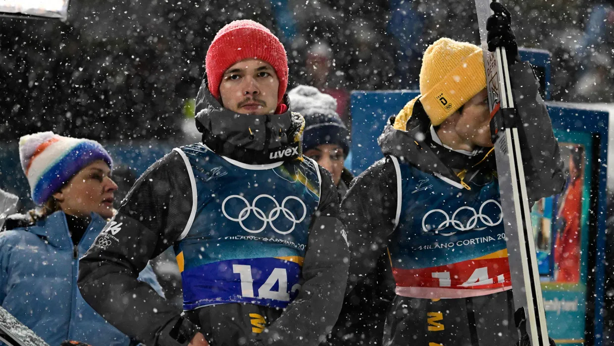 Bedient: Andreas Wellinger und Philipp Raimund fehlen im Super-Team-Springen 16 Zentimeter auf Bronze.
