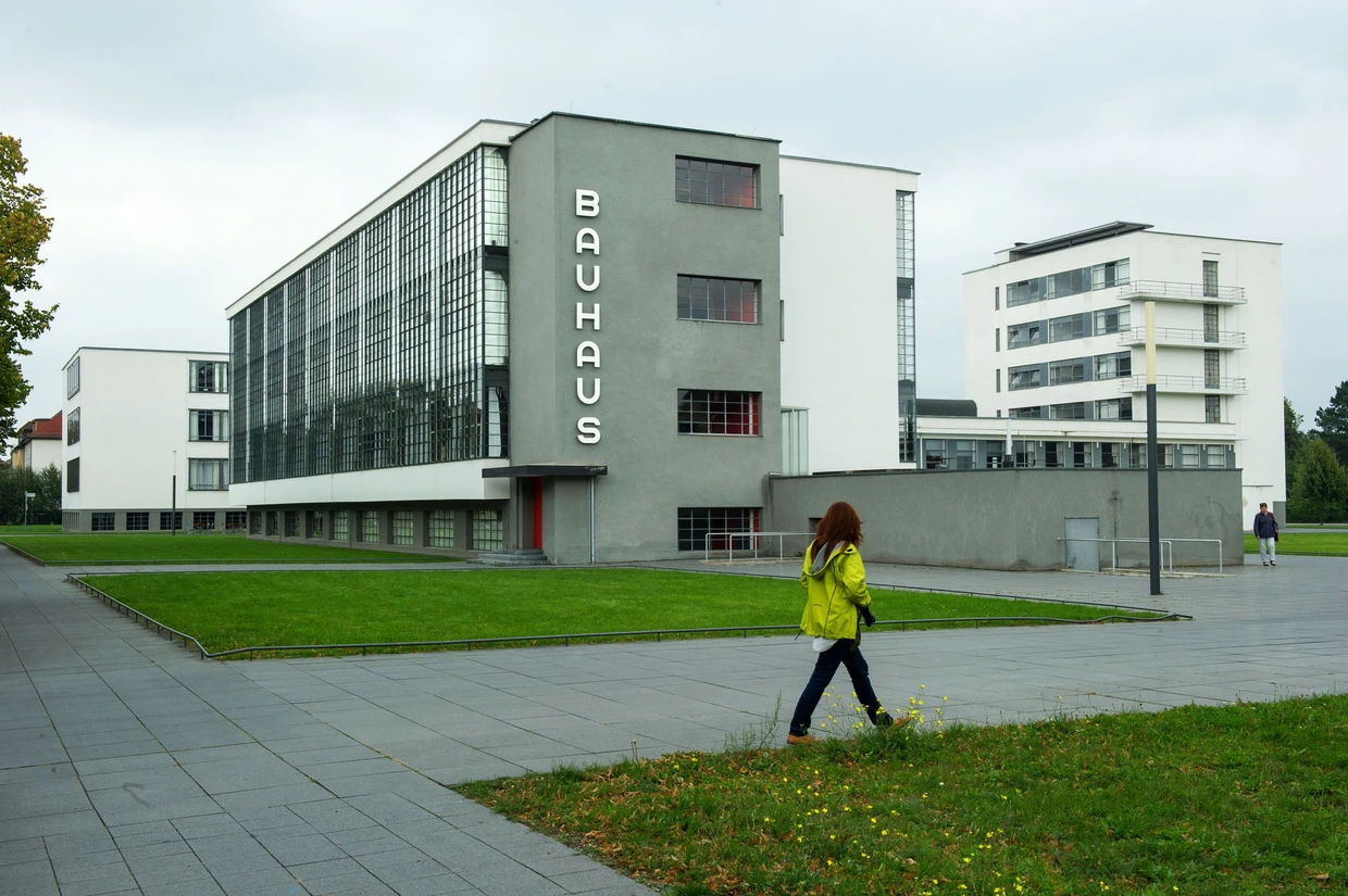 In Dessau: ein Bauhaus-Ensemble des Architekten Walter Gropius, aufgenommen nach einer Sanierung 2015