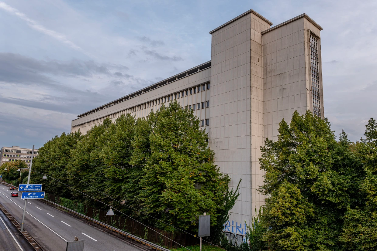 Steht für eine historische Epoche: die ehemalige französische Botschaft in Saarbrücken