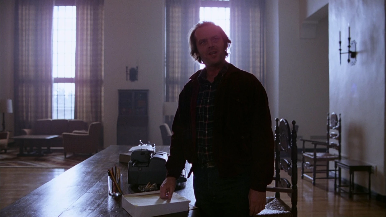 Echte Obsession lässt sich nicht prompten: Jack Nicholson am Verzweifeln vor der Schreibmaschine im Horrorklassiker „The Shining“.