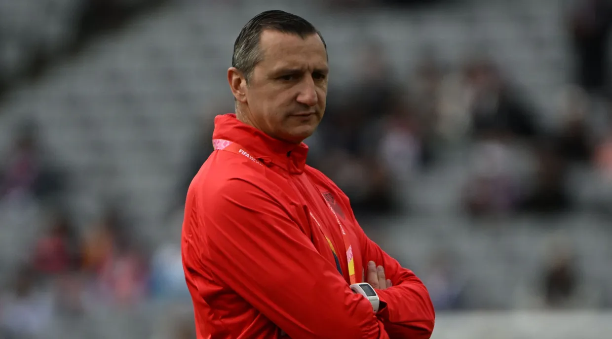 Vlatko Andonovski, Coach der US-amerikanischen Fußballspielerinnen, tritt zurück.