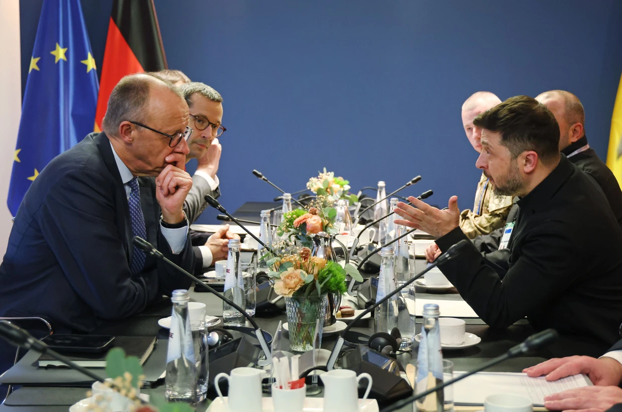 There is a disagreement on the EU issue: Chancellor Friedrich Merz and Zelenskyj on February 13th in Munich