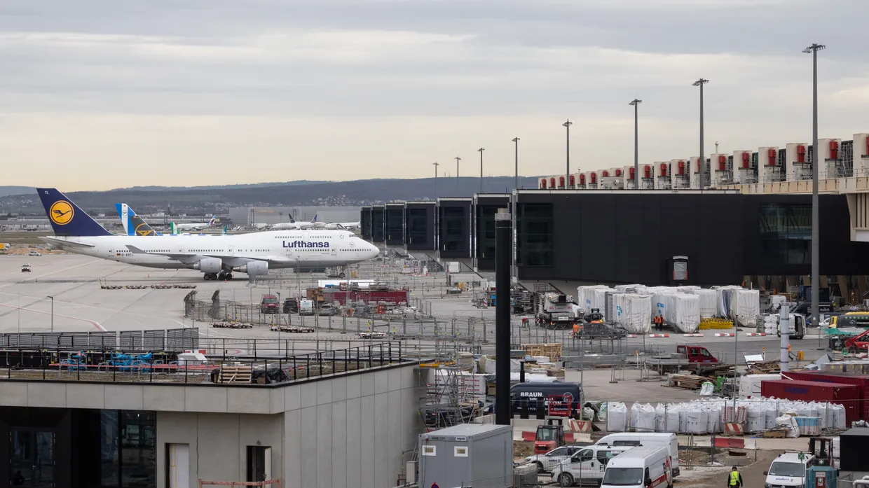 Erste Maschinen an Flugsteig J: Am 22. April wird das neue Terminal 3 des Frankfurter Flughafens für den Normalbetrieb eröffnet.
