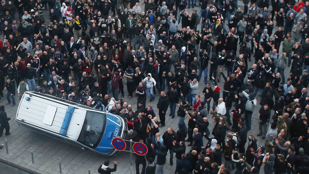 Vor einem Jahr eskalierte die Hogesa-Demonstration zu schweren Ausschreitungen.