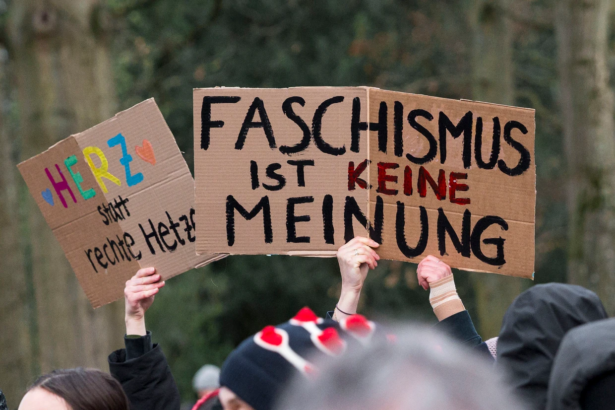 Anyone who thinks that fascism is not an opinion is certainly claiming the protection of freedom of expression under Article 5 of the Basic Law when accusing them of fascism.