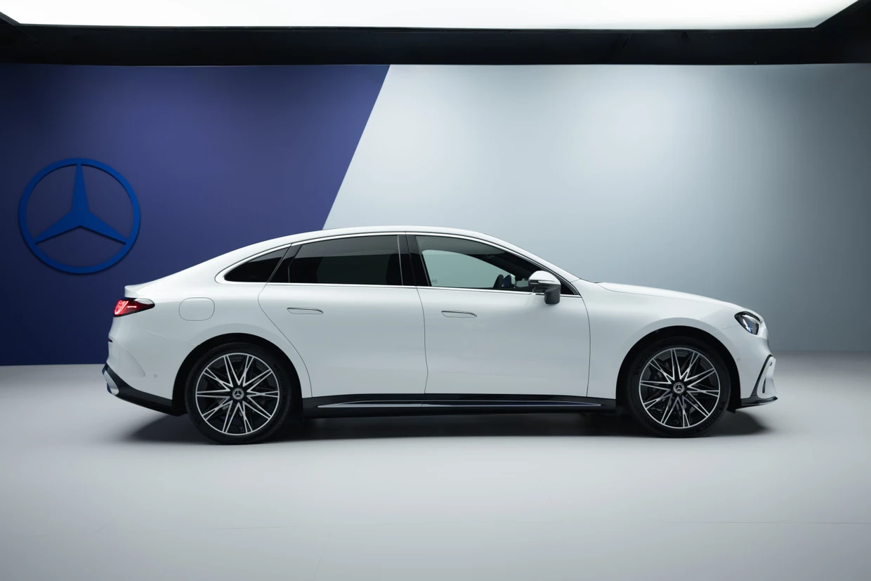 Länge läuft: Das Ausmaß wird durch den schwarzen Streifen kaschiert.