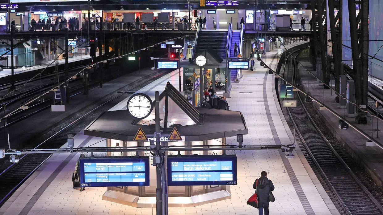 Ruhe vor dem Streik: Blick in den Hamburger Hauptbahnhof