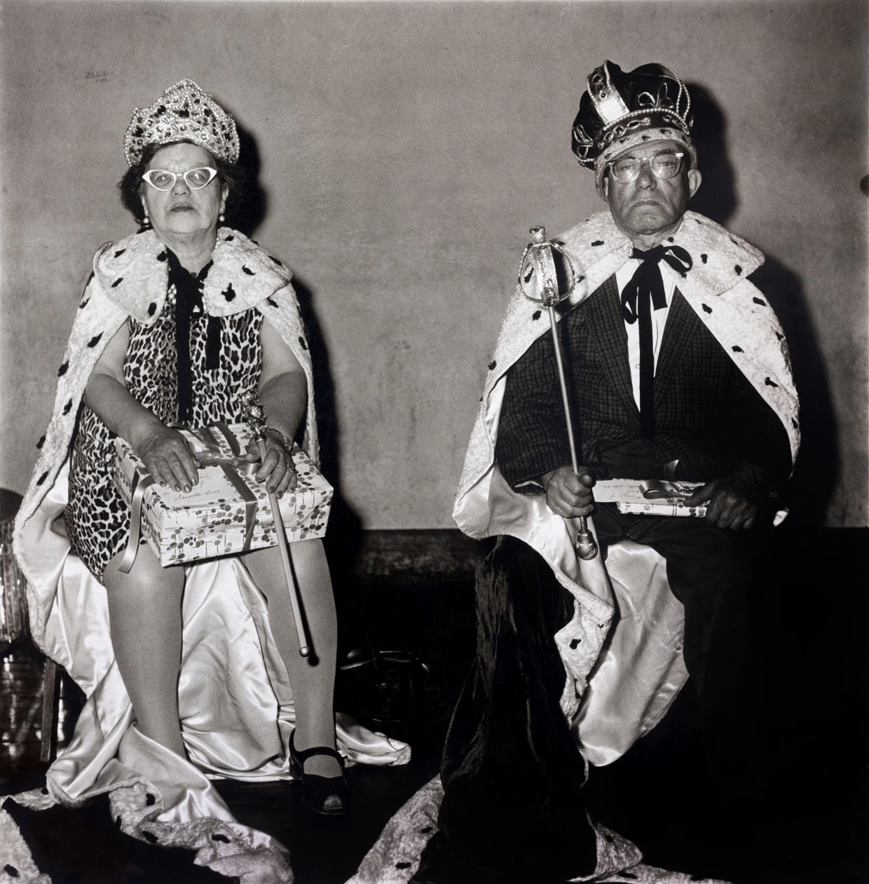  Gewinner eines Tanzwettbewerbs in New York, 1970 aufgenommen von Diane Arbus.