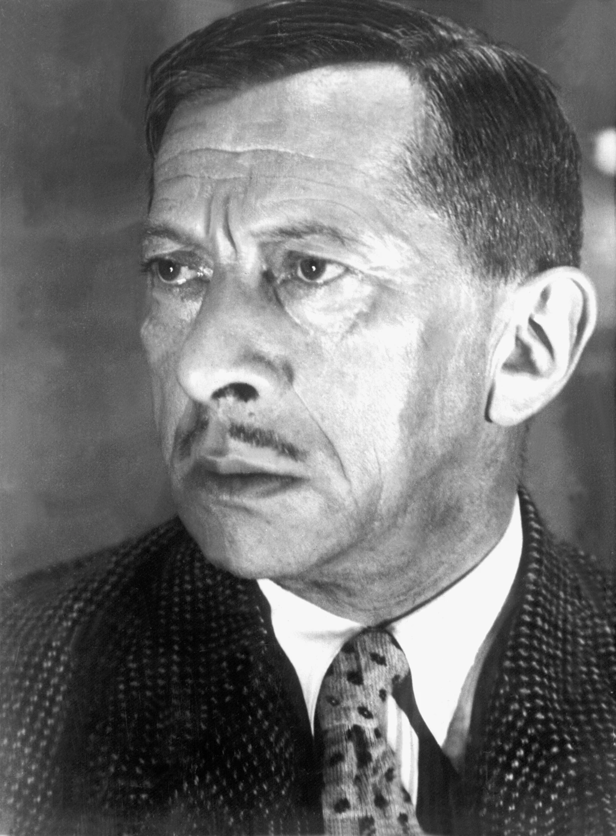 Rudolf Borchardt (1877 bis 1945) schrieb in Italien den Roman "Weltpuff Berlin" mit einem liebeshungrig-potenten Protagonisten.