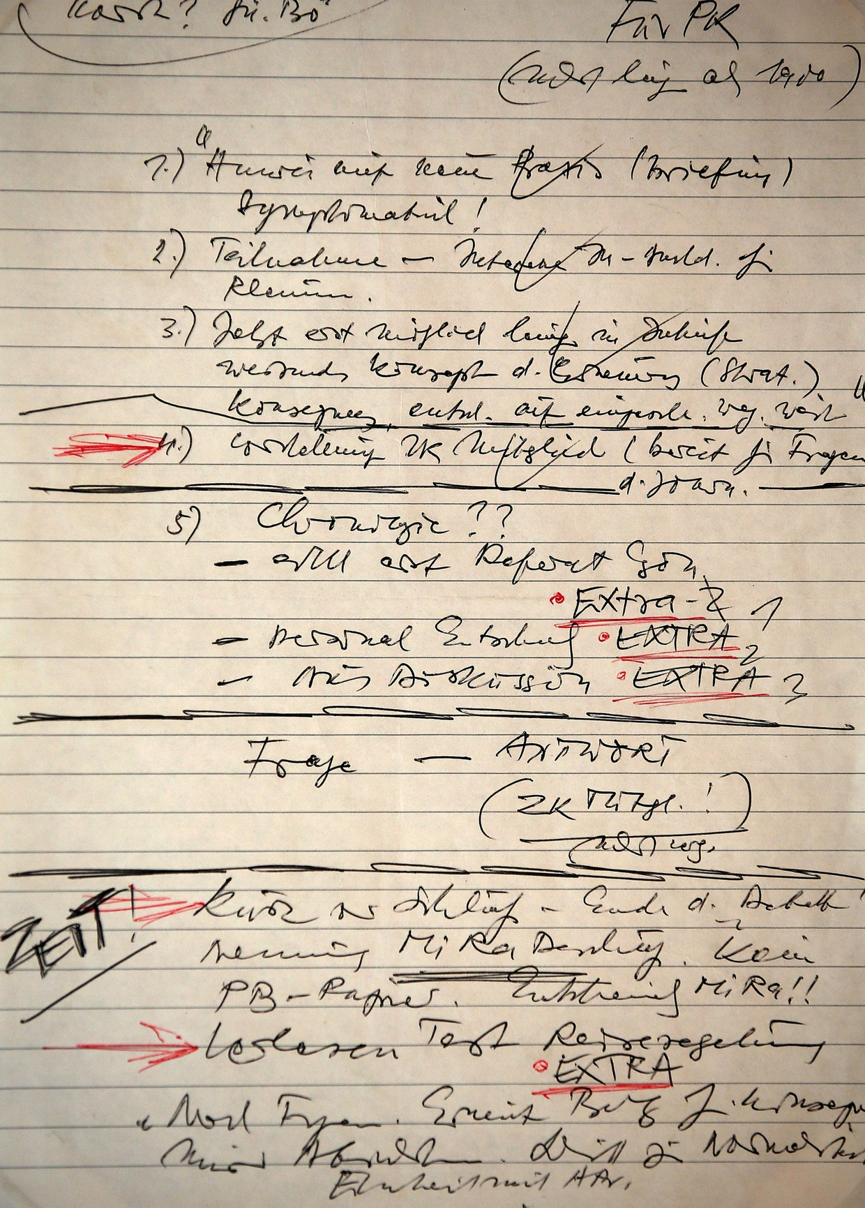 Der „Schabowski-Zettel“, fotografiert im Haus der Geschichte.