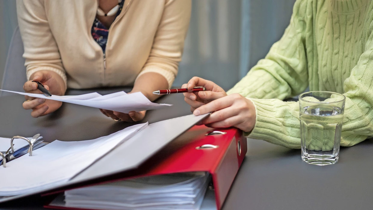 Alte Akten nötig: Kunden der Riester-Rente sollten nun nach ihren Verträgen suchen.