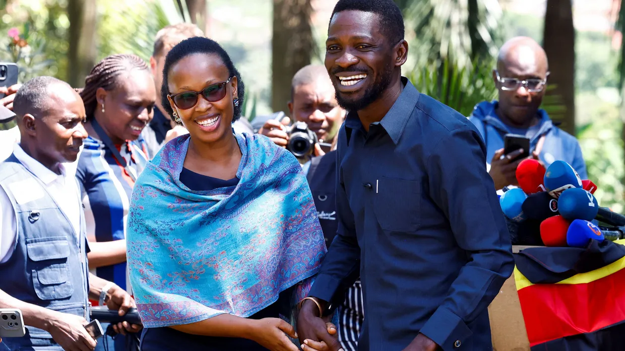 Robert Kyagulanyi („Bobi Wine“) mit seiner Frau Barbara Kyagulanyi