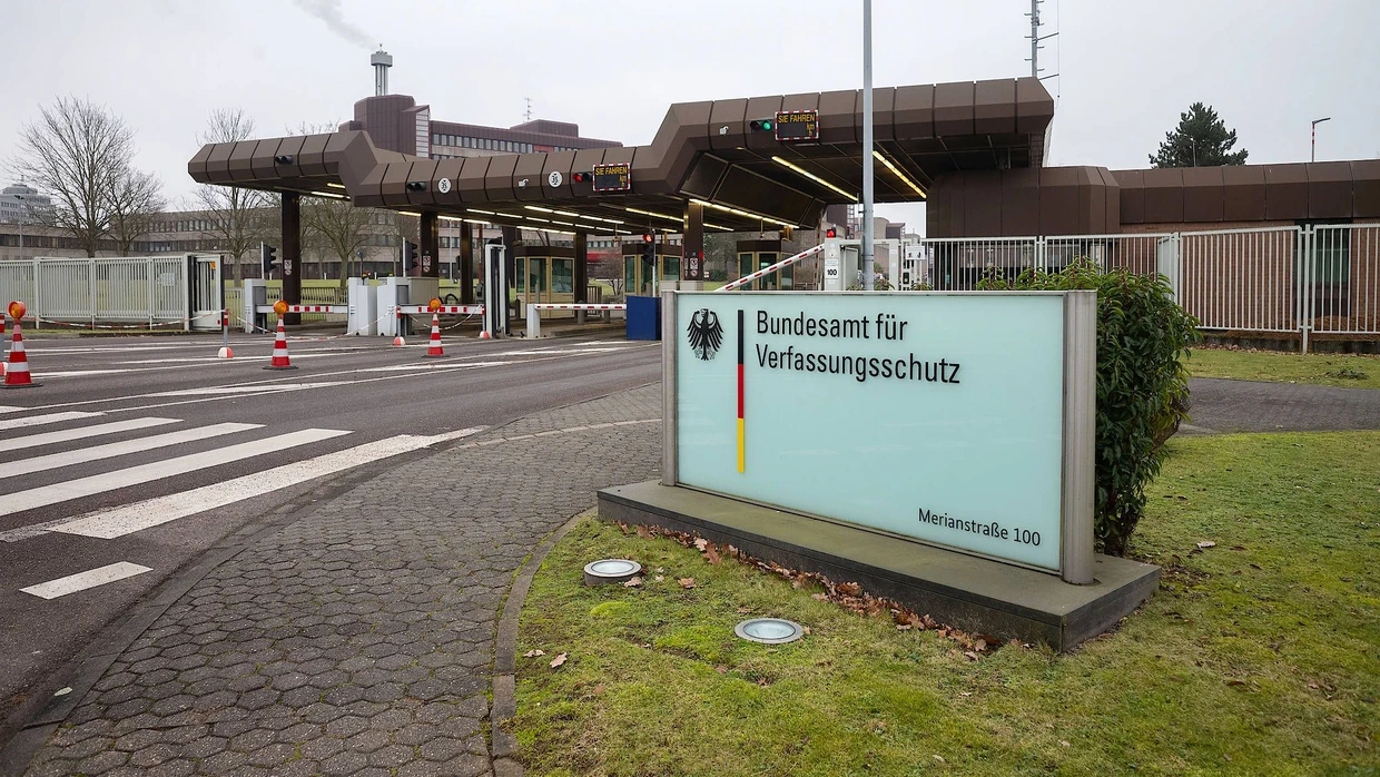 Hunderte Rechtsextremismus-Verdachtsfälle in Sicherheitsbehörden | FAZ