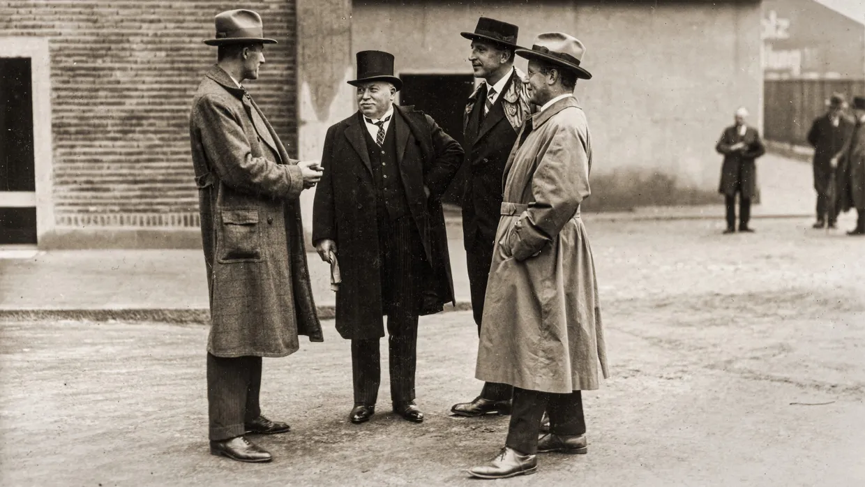 Oberbürgermeister von 1924 bis 1933: Ludwig Landmann (Zweiter von links).