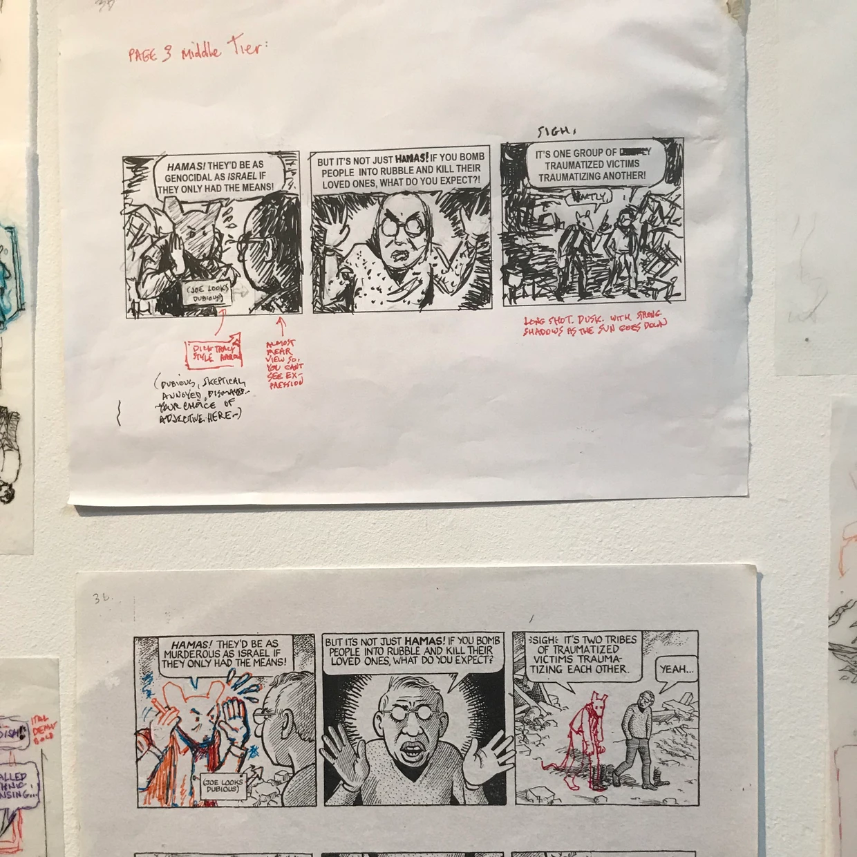 Spiegelmans Entwurf einer Gesprächssequenz zwischen beiden Autoren (oben) und die Annäherung an die endgültige Version, nachdem Sacco schon seinen Teil der Reinzeichnung erledigt hat (unten): Sein Maus-Alter-Ego hat Spiegelman hier probeweise in Rotstift auf Kopien von Saccos Vorarbeit eingetragen, bevor er dann selbst die Originale in Tusche vollendete.