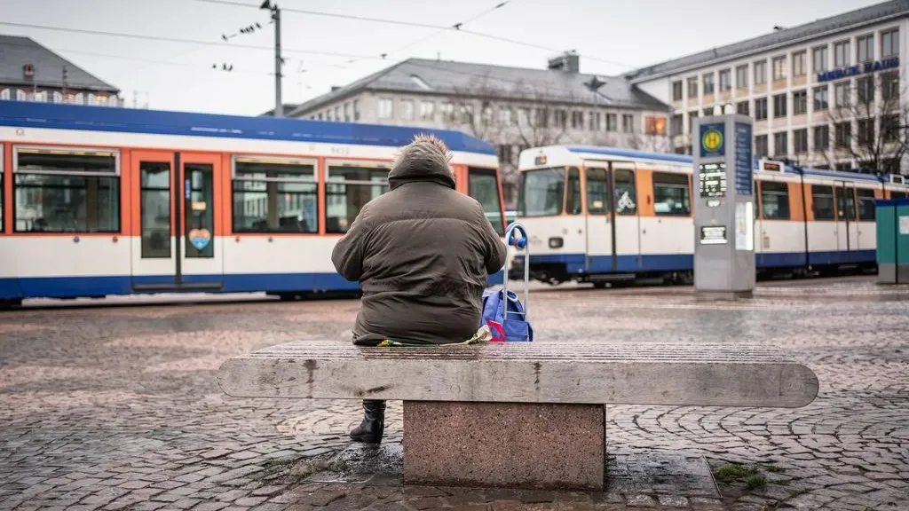 Nicht nur in größeren Städten ein Problem: Auch in Darmstadt werden regelmäßig Bus- und Bahnfahrer beleidigt, bedroht oder sogar angegriffen.