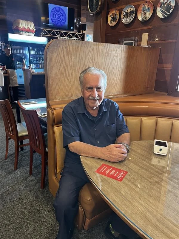 Ist in der Führung der Exilorganisation der Nationalen Front aktiv: Kambiz Gaemmagam