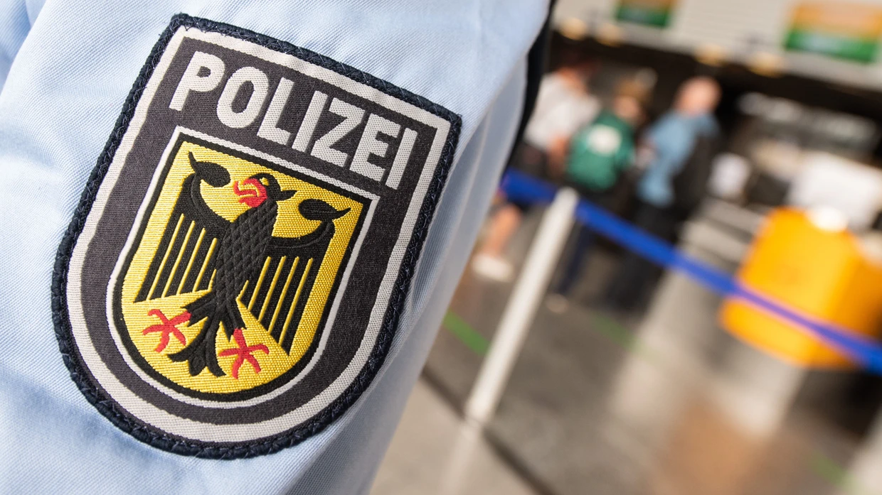 Am Flughafen Frankfurt ist die Bundespolizei für die Sicherheit verantwortlich.